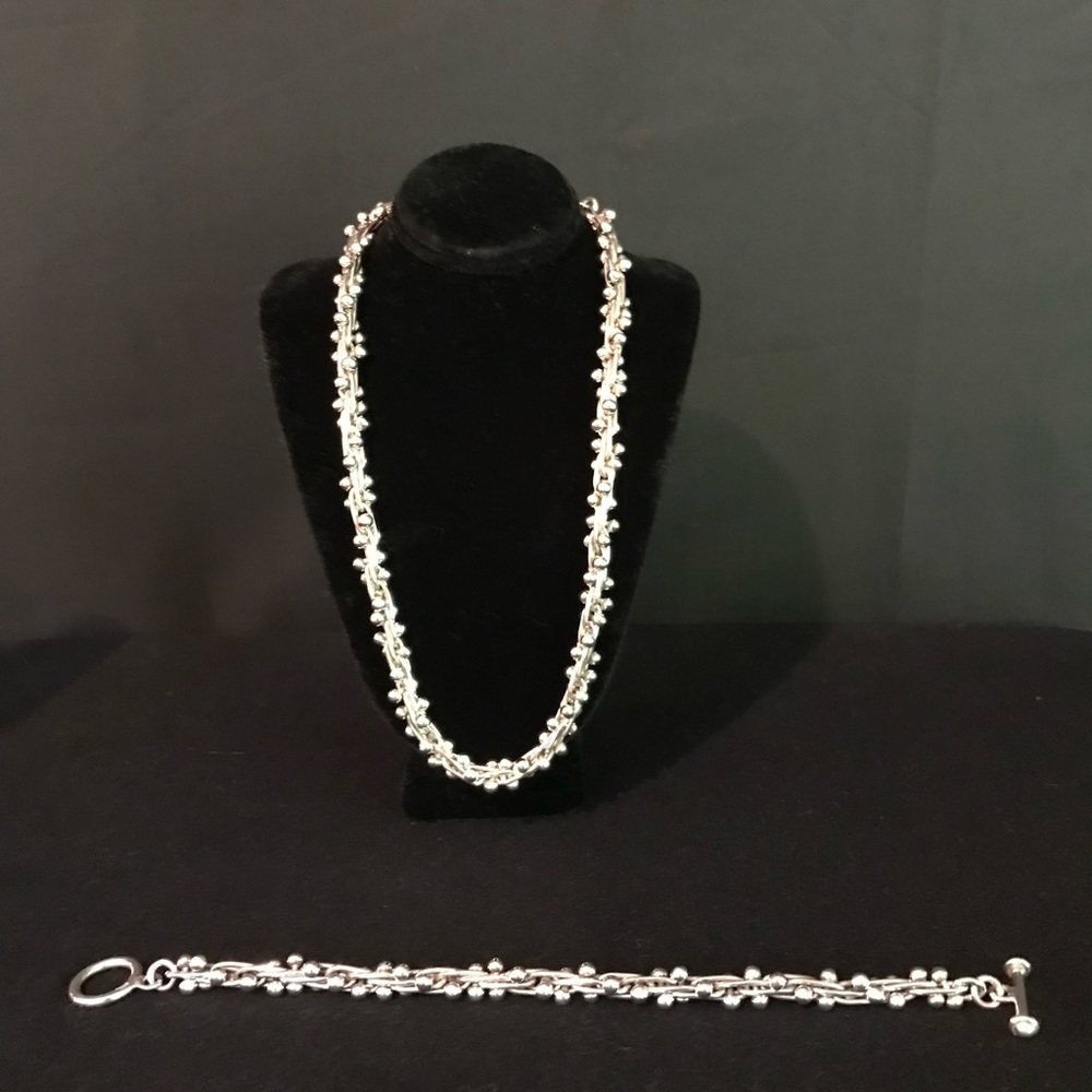 Grapevine .925 Silver Necklace and Bracelet set...